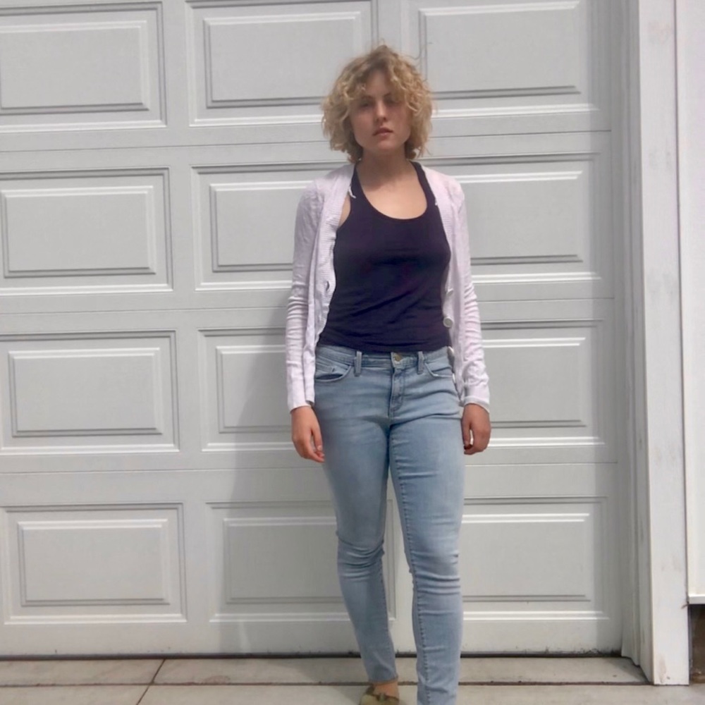 Simple/Basic/Clean White Cardigan - Picture 3 of 3